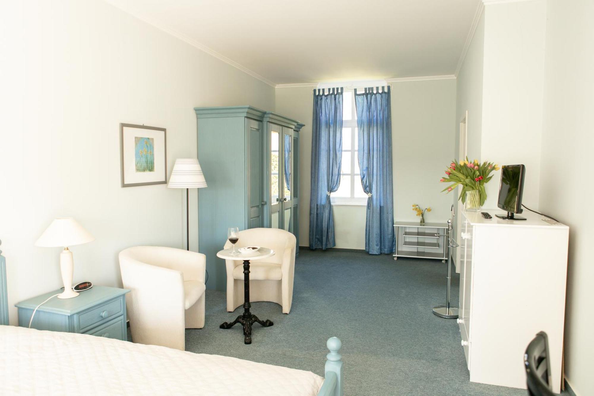 Boutique Hotel Gut Tribbevitz Neuenkirchen auf Rugen 外观 照片