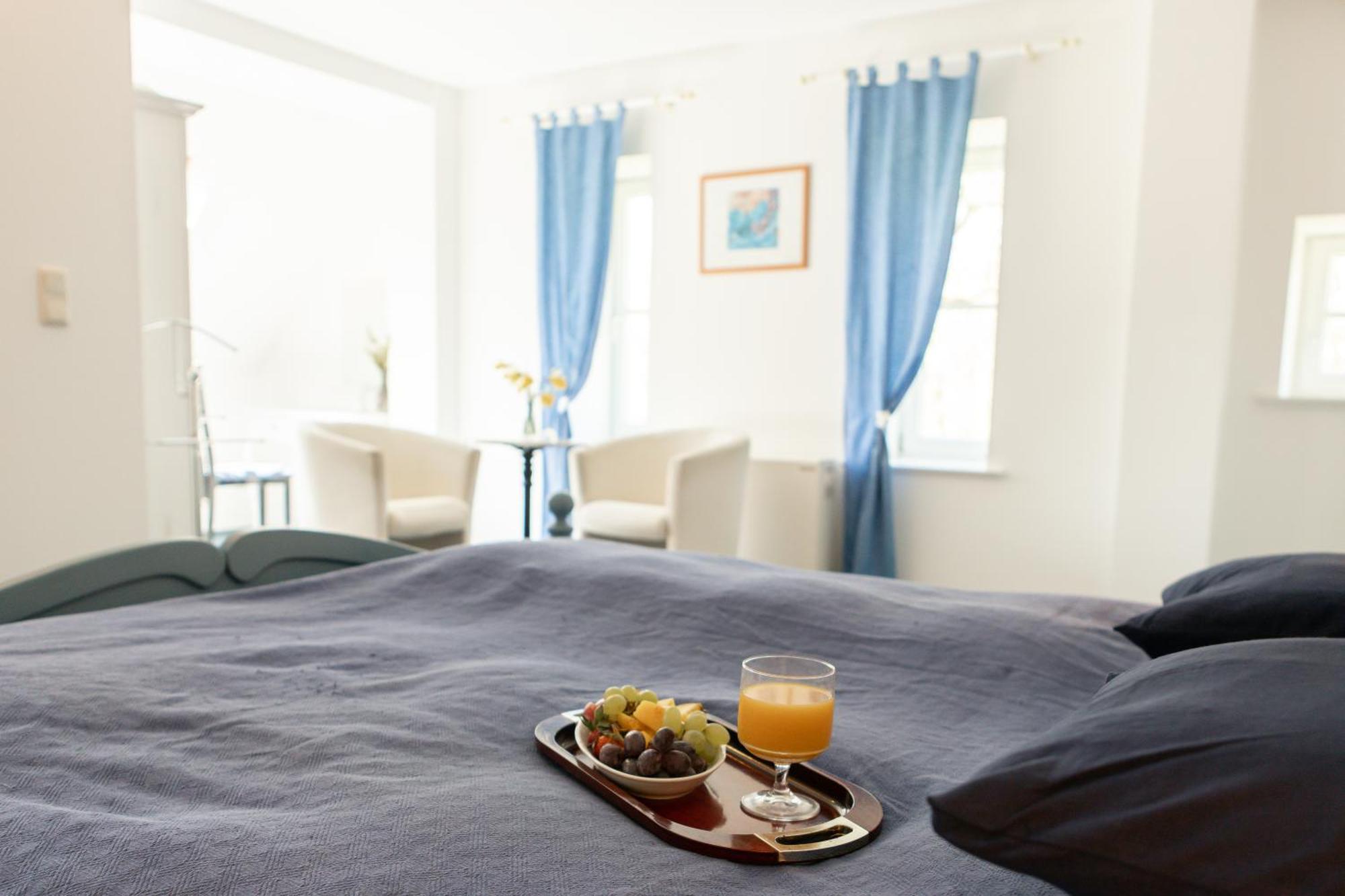 Boutique Hotel Gut Tribbevitz Neuenkirchen auf Rugen 外观 照片